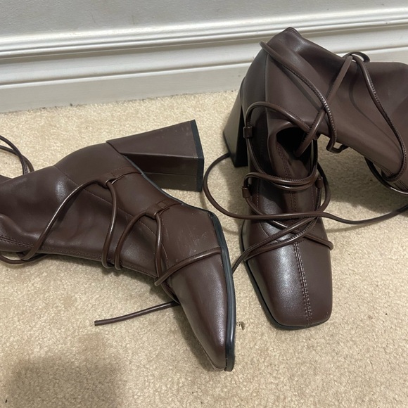 Eva vegan leather knee-high lace-up boots #boho #festivalvibes - Picture 3 of 3